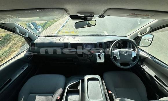 Buy Used Toyota Hiace White Car in Armavir in Armavir Buy Used Toyota Hiace White Car in Armavir in Armavir
