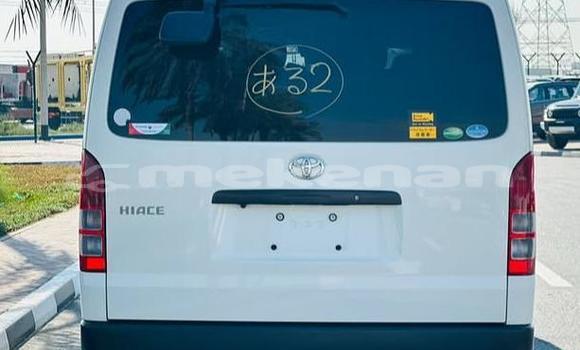 Buy Used Toyota Hiace White Car in Armavir in Armavir Buy Used Toyota Hiace White Car in Armavir in Armavir