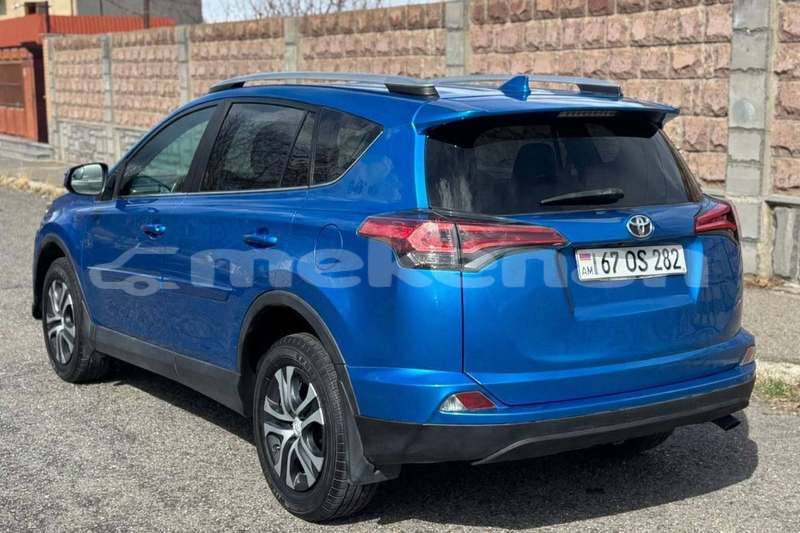 Big with watermark toyota c hr kotaik arzni 6198