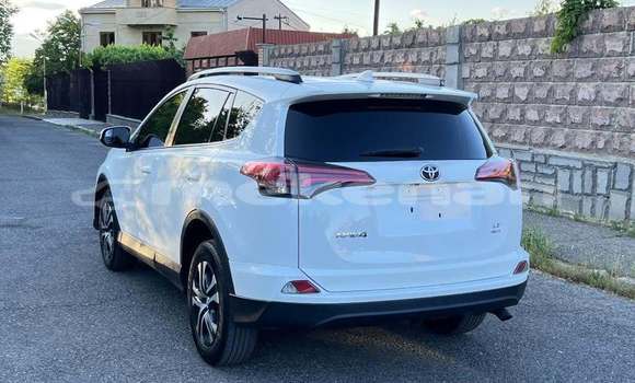 Buy Used Toyota RAV4 White Car in Alaverdi in Lori Buy Used Toyota RAV4 White Car in Alaverdi in Lori