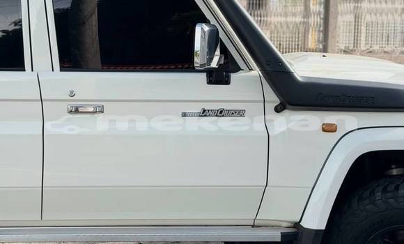 Buy Used Toyota Hiace White Car in Armavir in Armavir Buy Used Toyota Hiace White Car in Armavir in Armavir