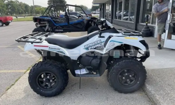 Buy Used Kawasaki Brute Force White Bike in Import - Dubai in Aragatsotn