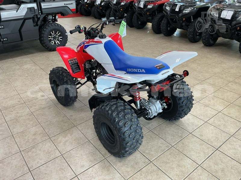 Big with watermark honda trx lori stepanavan 6242