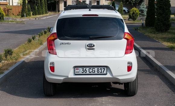 Buy Used Kia Picanto White Car in Yerevan in Yerevan