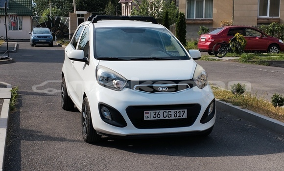 Buy Used Kia Picanto White Car in Yerevan in Yerevan Buy Used Kia Picanto White Car in Yerevan in Yerevan