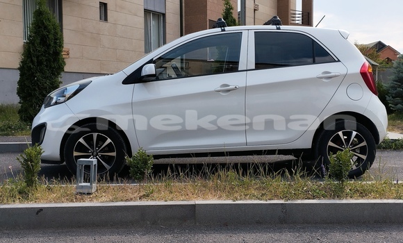 Buy Used Kia Picanto White Car in Yerevan in Yerevan Buy Used Kia Picanto White Car in Yerevan in Yerevan