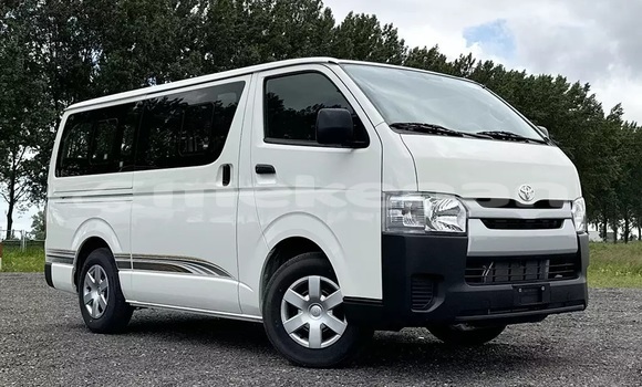 Buy Used Toyota Hiace Beige Car in Import - Dubai in Aragatsotn