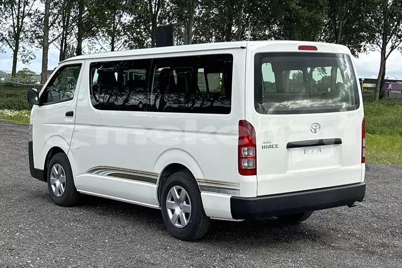 Big with watermark toyota hiace aragatsotn import dubai 6261