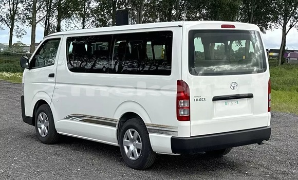 Buy Used Toyota Hiace Beige Car in Import - Dubai in Aragatsotn Buy Used Toyota Hiace Beige Car in Import - Dubai in Aragatsotn