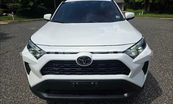 Buy Used Toyota RAV4 White Car in Akhtala in Lori