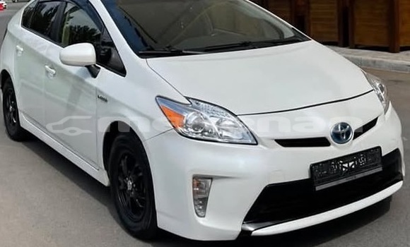 Buy Used Toyota Prius White Car in Armavir in Armavir