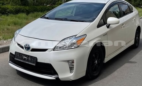 Buy Used Toyota Prius White Car in Armavir in Armavir Buy Used Toyota Prius White Car in Armavir in Armavir