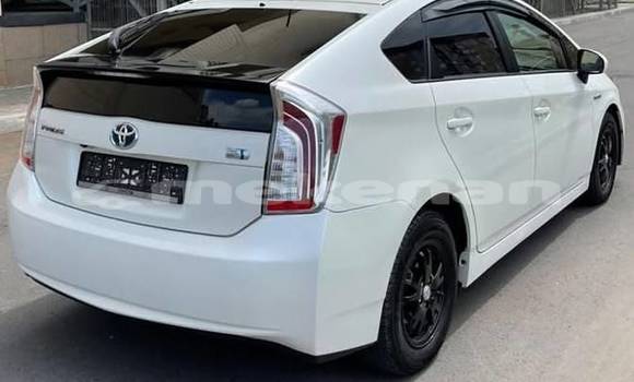 Buy Used Toyota Prius White Car in Armavir in Armavir Buy Used Toyota Prius White Car in Armavir in Armavir