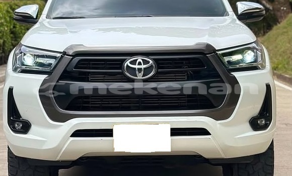 Buy Used Toyota Hilux White Car in Armavir in Armavir Buy Used Toyota Hilux White Car in Armavir in Armavir