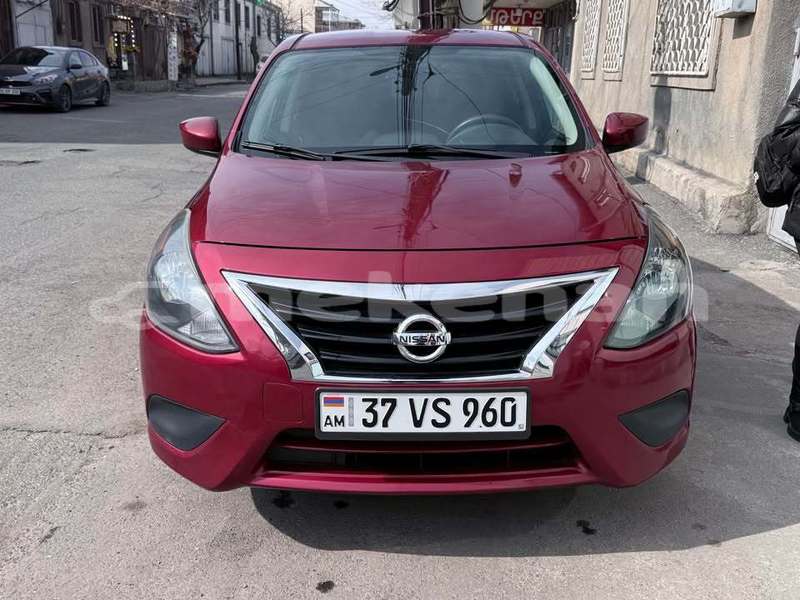 Big with watermark nissan versa lori akhtala 6341
