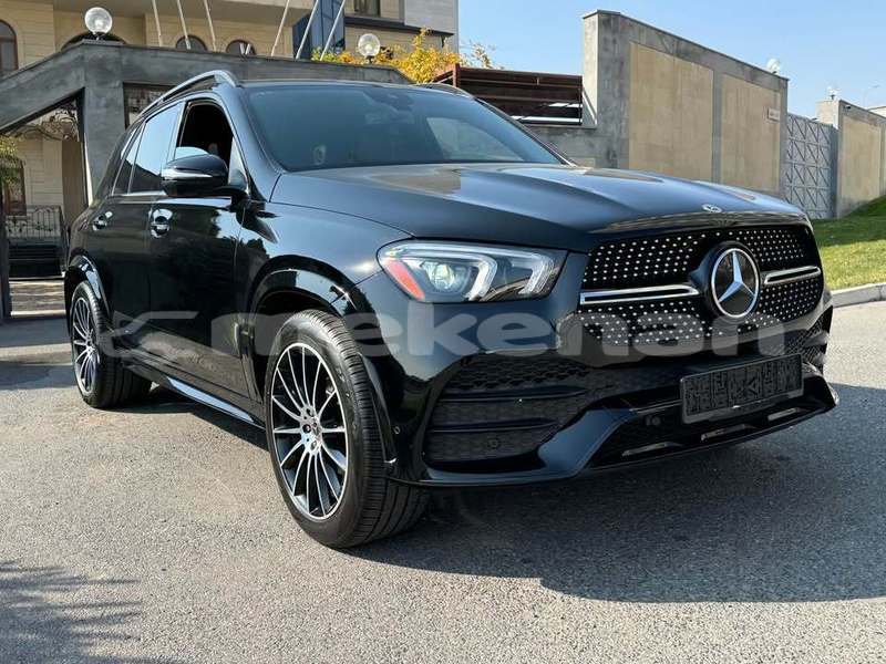 Big with watermark mercedes benz gle lori akhtala 6357
