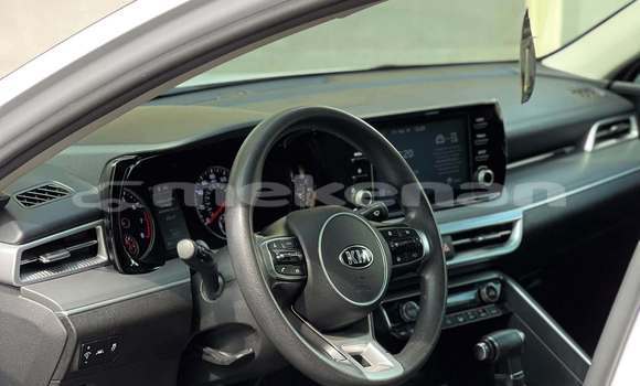 Buy Used Kia K5 White Car in Yerevan in Yerevan Buy Used Kia K5 White Car in Yerevan in Yerevan