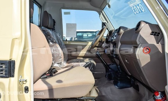 Buy Import Toyota Land Cruiser Beige Car in Import - Dubai in Aragatsotn Buy Import Toyota Land Cruiser Beige Car in Import - Dubai in Aragatsotn