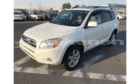 Buy Import Toyota 4Runner White Car in Import - Dubai in Aragatsotn Buy Import Toyota 4Runner White Car in Import - Dubai in Aragatsotn