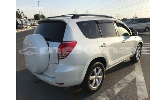 Buy Import Toyota 4Runner White Car in Import - Dubai in Aragatsotn Buy Import Toyota 4Runner White Car in Import - Dubai in Aragatsotn
