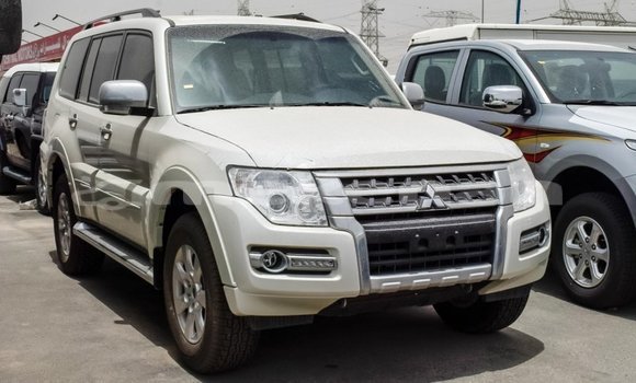 Buy Import Mitsubishi Pajero White Car in Import - Dubai in Aragatsotn Buy Import Mitsubishi Pajero White Car in Import - Dubai in Aragatsotn