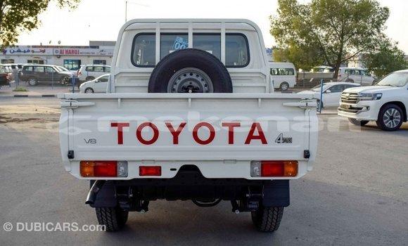 Buy Import Toyota Land Cruiser White Car in Import - Dubai in Aragatsotn Buy Import Toyota Land Cruiser White Car in Import - Dubai in Aragatsotn