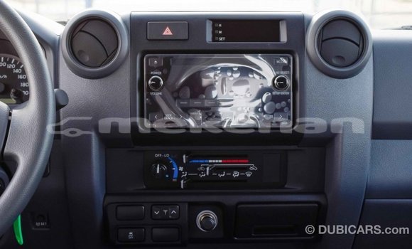 Buy Import Toyota Land Cruiser White Car in Import - Dubai in Aragatsotn Buy Import Toyota Land Cruiser White Car in Import - Dubai in Aragatsotn