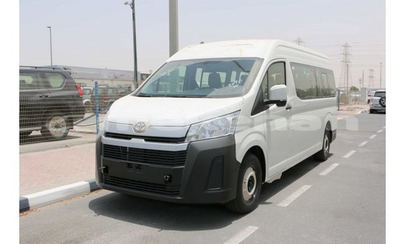 Buy Import Toyota Hiace White Car in Import - Dubai in Aragatsotn Buy Import Toyota Hiace White Car in Import - Dubai in Aragatsotn