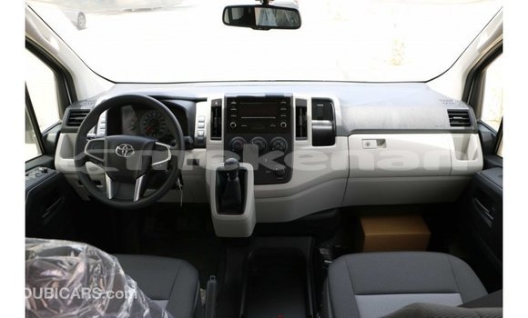 Buy Import Toyota Hiace White Car in Import - Dubai in Aragatsotn Buy Import Toyota Hiace White Car in Import - Dubai in Aragatsotn