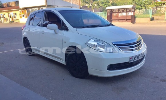 Buy Used Nissan Tiida White Car in Yerevan in Yerevan