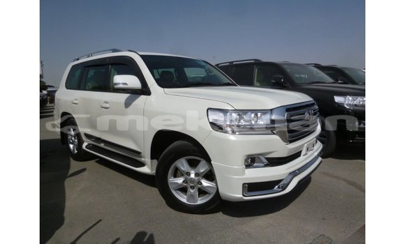 Buy Import Toyota Land Cruiser White Car in Import - Dubai in Aragatsotn Buy Import Toyota Land Cruiser White Car in Import - Dubai in Aragatsotn