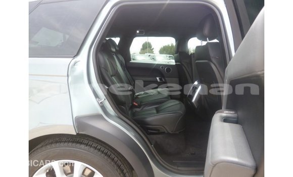 Buy Import Land Rover Range Rover Green Car in Import - Dubai in Aragatsotn Buy Import Land Rover Range Rover Green Car in Import - Dubai in Aragatsotn