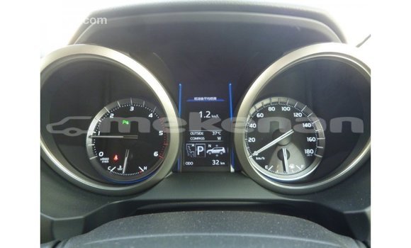 Buy Import Toyota Prado White Car in Import - Dubai in Aragatsotn Buy Import Toyota Prado White Car in Import - Dubai in Aragatsotn