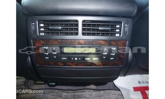 Buy Import Toyota Land Cruiser White Car in Import - Dubai in Aragatsotn Buy Import Toyota Land Cruiser White Car in Import - Dubai in Aragatsotn