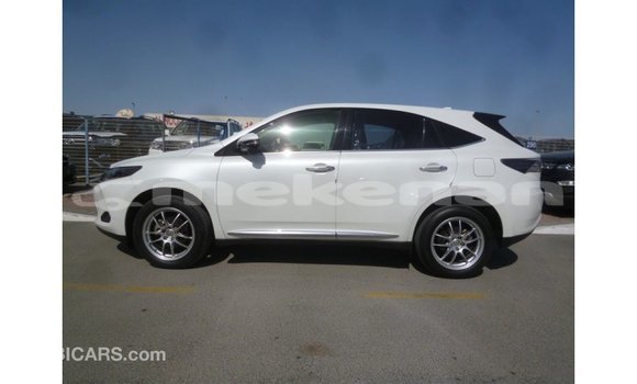 Buy Import Toyota Harrier White Car in Import - Dubai in Aragatsotn Buy Import Toyota Harrier White Car in Import - Dubai in Aragatsotn
