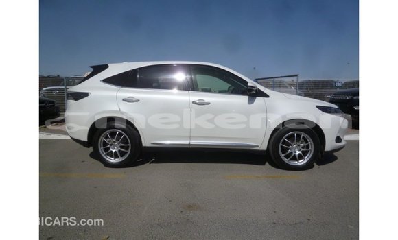 Buy Import Toyota Harrier White Car in Import - Dubai in Aragatsotn Buy Import Toyota Harrier White Car in Import - Dubai in Aragatsotn