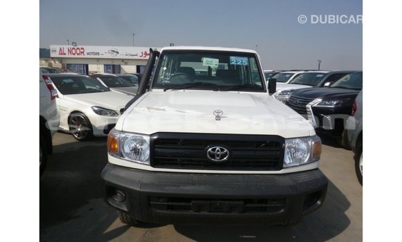 Buy Import Toyota Land Cruiser White Car in Import - Dubai in Aragatsotn Buy Import Toyota Land Cruiser White Car in Import - Dubai in Aragatsotn