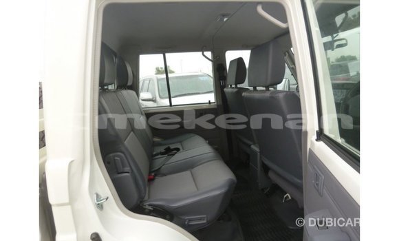 Buy Import Toyota Land Cruiser White Car in Import - Dubai in Aragatsotn Buy Import Toyota Land Cruiser White Car in Import - Dubai in Aragatsotn