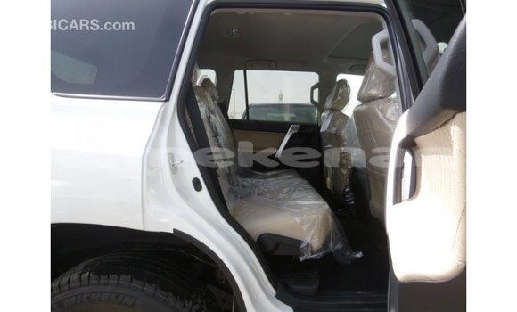 Buy Import Toyota Prado White Car in Import - Dubai in Aragatsotn Buy Import Toyota Prado White Car in Import - Dubai in Aragatsotn