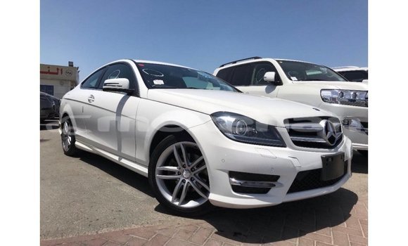 Buy Import Mercedes-Benz 190 White Car in Import - Dubai in Aragatsotn Buy Import Mercedes-Benz 190 White Car in Import - Dubai in Aragatsotn