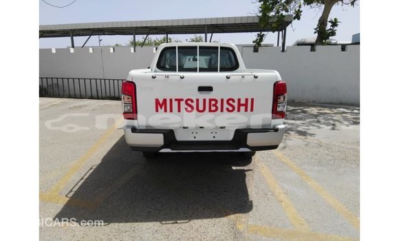 Buy Import Mitsubishi L200 White Car in Import - Dubai in Aragatsotn Buy Import Mitsubishi L200 White Car in Import - Dubai in Aragatsotn