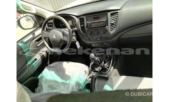Buy Import Mitsubishi L200 White Car in Import - Dubai in Aragatsotn Buy Import Mitsubishi L200 White Car in Import - Dubai in Aragatsotn