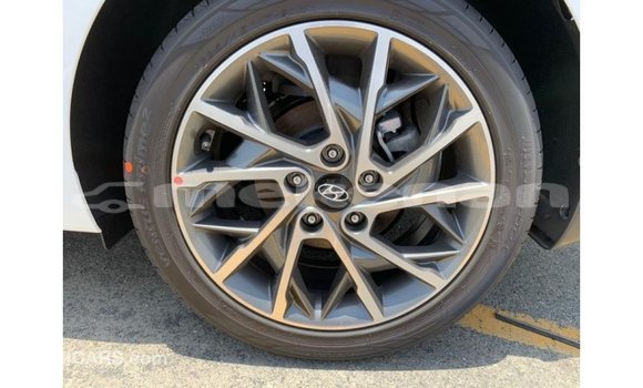 Buy Import Hyundai Elantra White Car in Import - Dubai in Aragatsotn Buy Import Hyundai Elantra White Car in Import - Dubai in Aragatsotn