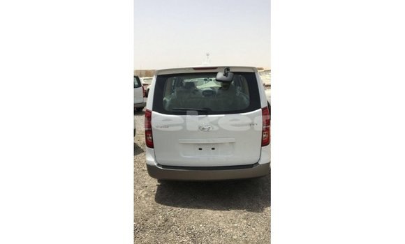 Buy Import Hyundai Chorus White Truck in Import - Dubai in Aragatsotn Buy Import Hyundai Chorus White Truck in Import - Dubai in Aragatsotn
