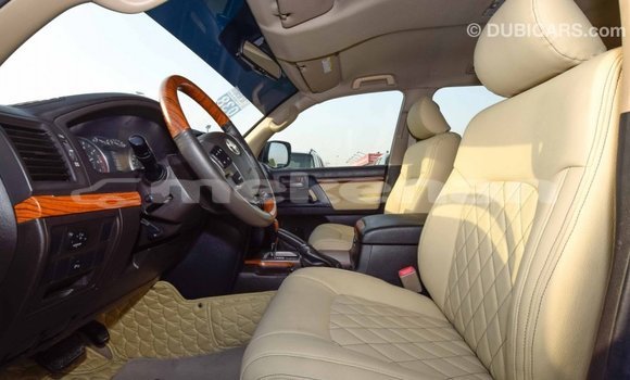 Buy Import Toyota Land Cruiser White Car in Import - Dubai in Aragatsotn Buy Import Toyota Land Cruiser White Car in Import - Dubai in Aragatsotn