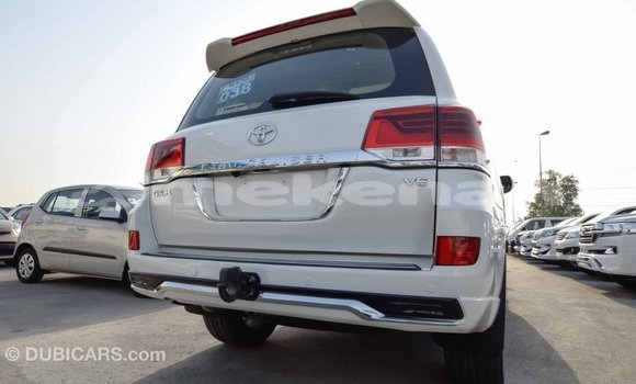 Buy Import Toyota Land Cruiser White Car in Import - Dubai in Aragatsotn Buy Import Toyota Land Cruiser White Car in Import - Dubai in Aragatsotn