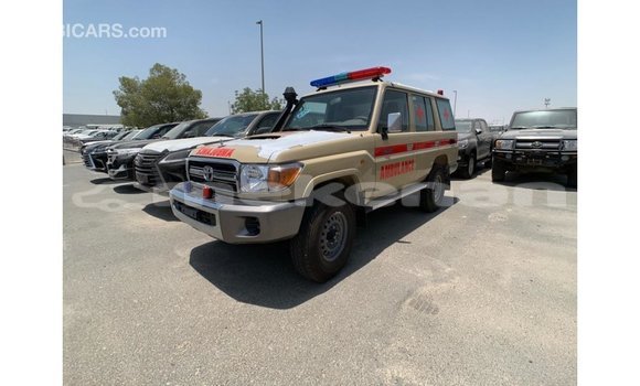 Buy Import Toyota Land Cruiser White Car in Import - Dubai in Aragatsotn Buy Import Toyota Land Cruiser White Car in Import - Dubai in Aragatsotn