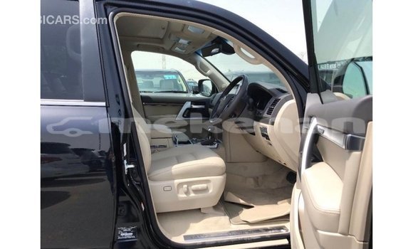 Buy Import Toyota Land Cruiser Black Car in Import - Dubai in Aragatsotn Buy Import Toyota Land Cruiser Black Car in Import - Dubai in Aragatsotn