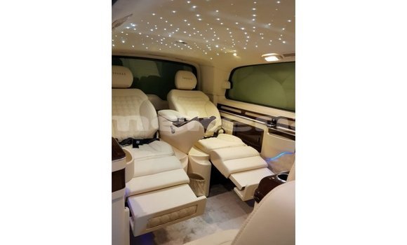 Buy Import Mercedes-Benz 250 Black Car in Import - Dubai in Aragatsotn Buy Import Mercedes-Benz 250 Black Car in Import - Dubai in Aragatsotn