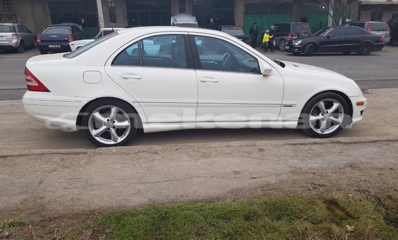 Buy Used Mercedes-Benz C-klasse White Car in Yerevan in Yerevan Buy Used Mercedes-Benz C-klasse White Car in Yerevan in Yerevan